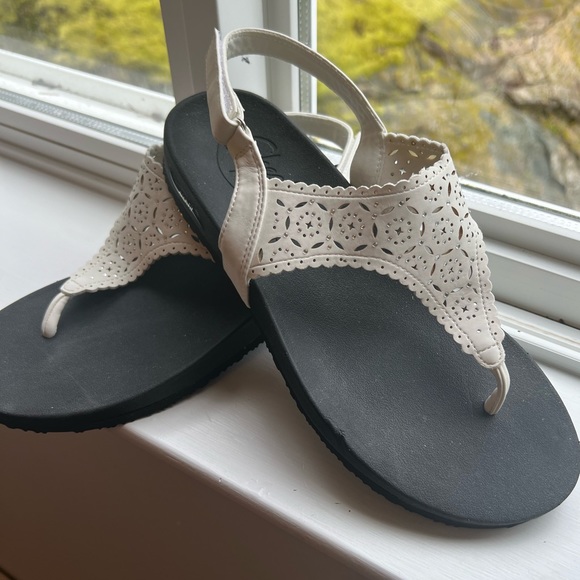 Skechers Women's Arch Fit Meditation Sandal - Picture 2 of 5